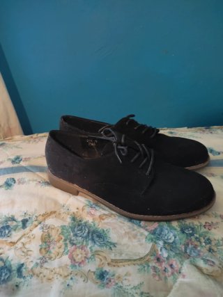 Zapatos negros de mujer con cordones