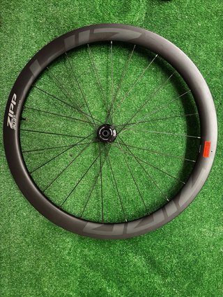 Llantas Zipp 303 S