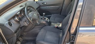 Peugeot 5008 2011
