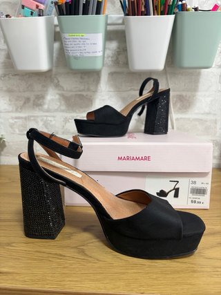 Zapatos de tacón negros MARIAMARE talla 38