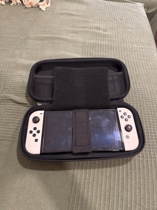 Nintendo Switch OLED + Accesorios y Juegos