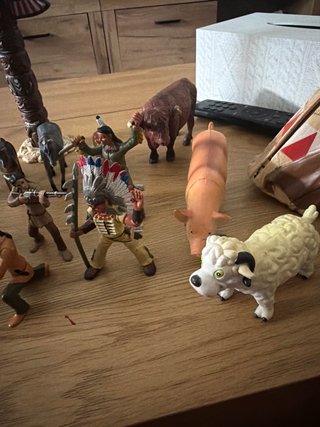 Figuras indios y vaqueros colección