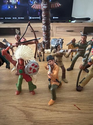 Figuras indios y vaqueros colección