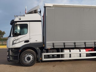 Mercedes ACTROS 25 43-CAMIONES LONAS / TAUTLINER