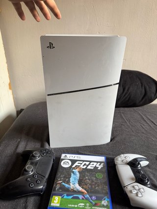 Consola PS5 1TB + FC24 + Mandos