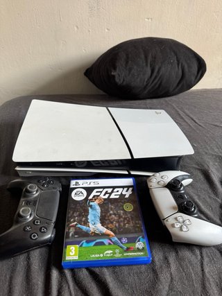 Consola PS5 1TB + FC24 + Mandos