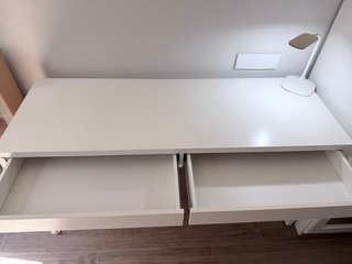 Escritorio MICKE IKEA 142x50cm