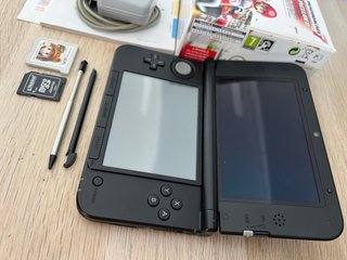 Nintendo 3DS XL + Mario Kart 7 + Accesorios