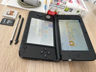 Nintendo 3DS XL + Mario Kart 7 + Accesorios
