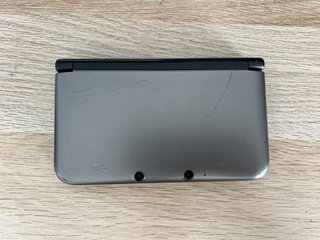 Nintendo 3DS XL + Mario Kart 7 + Accesorios