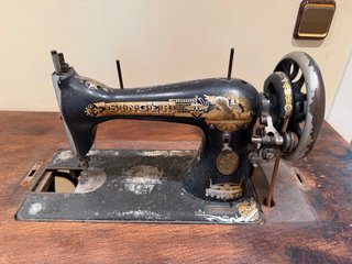 Máquina de coser antigua Gritzner
