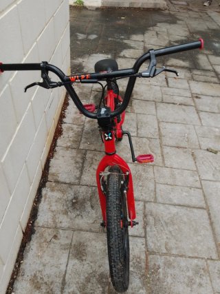Bicicleta BMX Roja