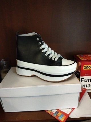 Converse Botas Polipiel Negras y Blancas