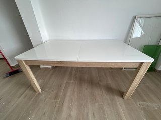 Mesa comedor extensible madera y blanca