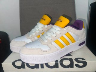 Zapatillas Adidas Blancas y Amarillas