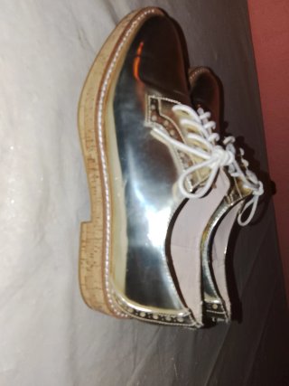 Zapatos planos dorados