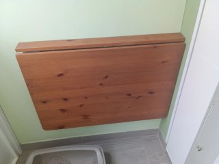 2 Mesas de Pared IKEA NORBERG y taburete de regalo