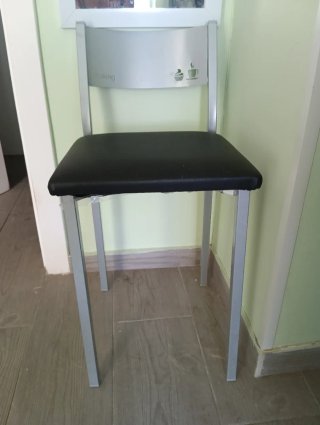 2 Mesas de Pared IKEA NORBERG y taburete de regalo
