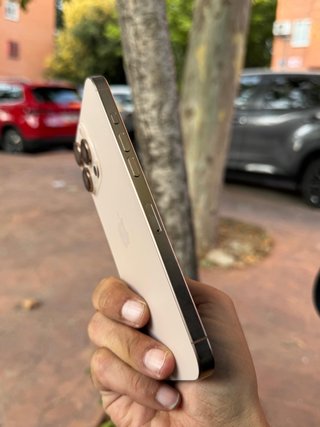 iPhone 16 Pro Max APPLE CARE+ FACTURA Y GARANTÍA