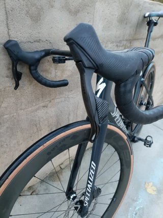 Specialized Tarmac SL7 56 Sram Rival AXS.