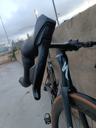 Specialized Tarmac SL7 56 Sram Rival AXS.