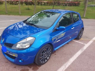 RENAULT clio