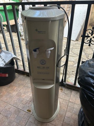 Dispensador Agua Fría y Caliente