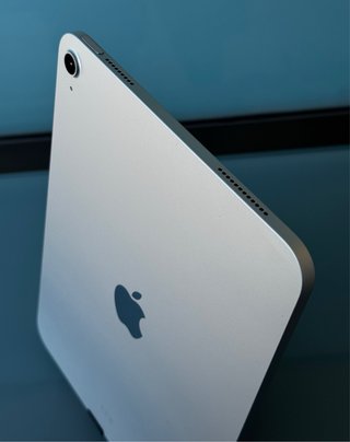 iPad A16 128GB + Funda Negra + Protector