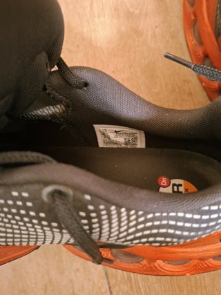 Nike Air Max DN Deportivas negras y Naranja