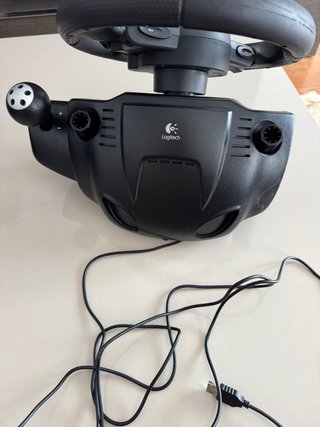 Volante Logitech Driving Force GT + Pedales