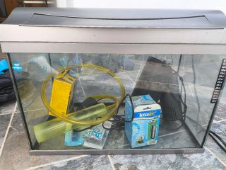 Acuario 60L con accesorios