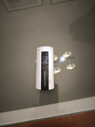 Lámpara de techo moderna con mando