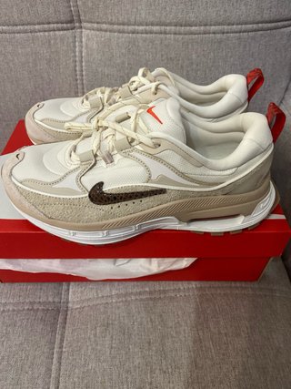Zapatillas Nike Beige y Marrón