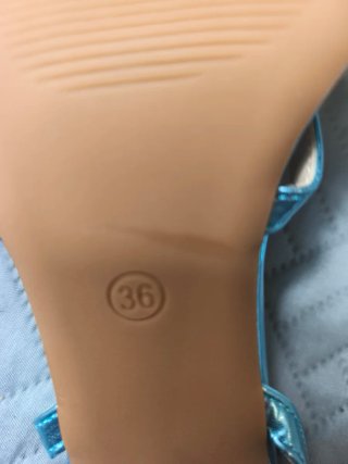 Sandalias de tiras metalizadas