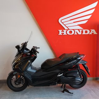 Honda Forza 350