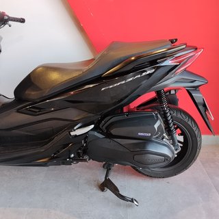 Honda Forza 350