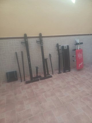 Banco abdominales y gimnasio