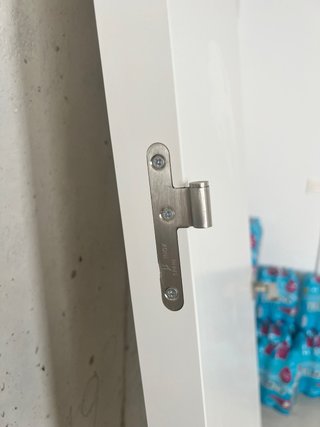 Puerta DM lacada blanca con tirador
