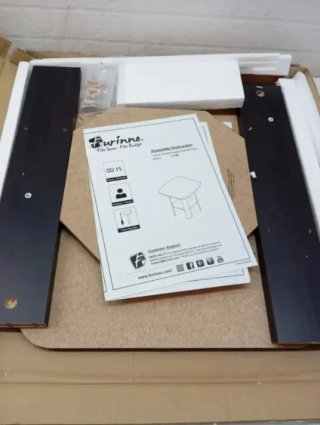 Mesa auxiliar de madera negra