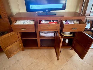 Mueble de salón de madera