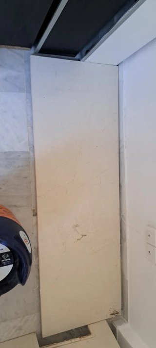 Encimera de cocina de piedra con fregadero