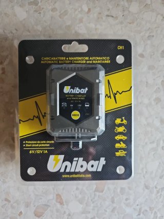 Cargador y Mantenedor Batería Unibat 6V/12V 1A