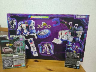 TRANSFORMERS LEGACY SERIES CLASE TITÁN
