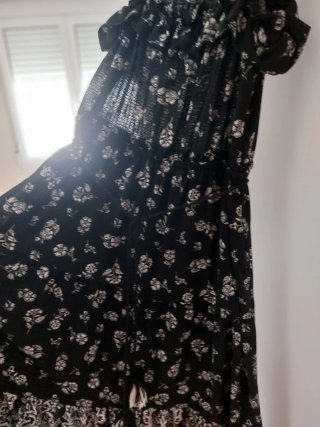 Vestido negro Adolfo Dominguez volantes