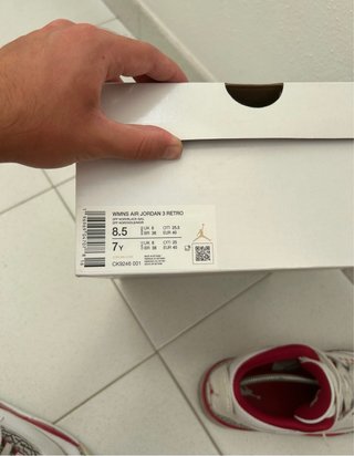 Jordan 3 Cardinal Red EU40