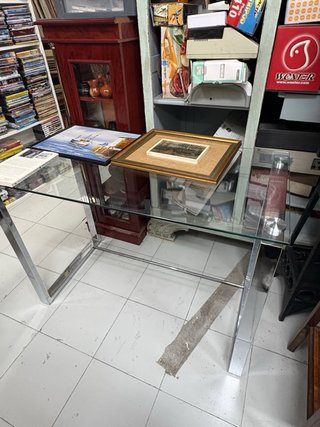 Mesa cristal y cromo