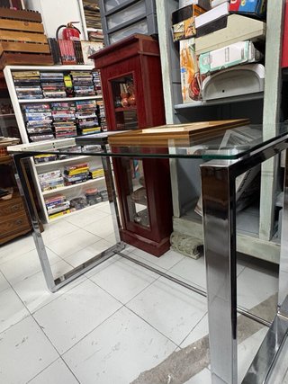 Mesa cristal y cromo