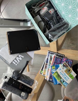 Nintendo Wii Negra + Mandos y Juegos