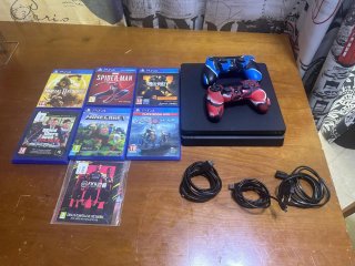 PS4 (PlayStation 4) con 2 mandos