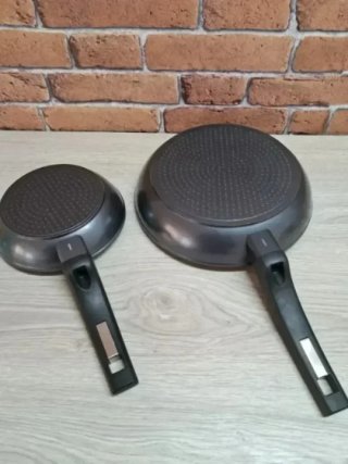 Set compuesto por 2 sartenes BRA